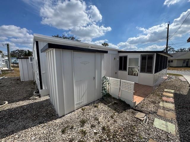 Image 14 of 18 For 5639 Riverview Drive