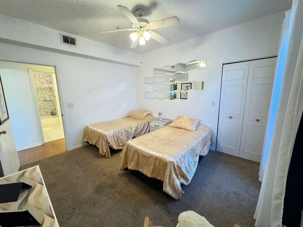 Image 22 of 29 For 5560 Metrowest Boulevard 201