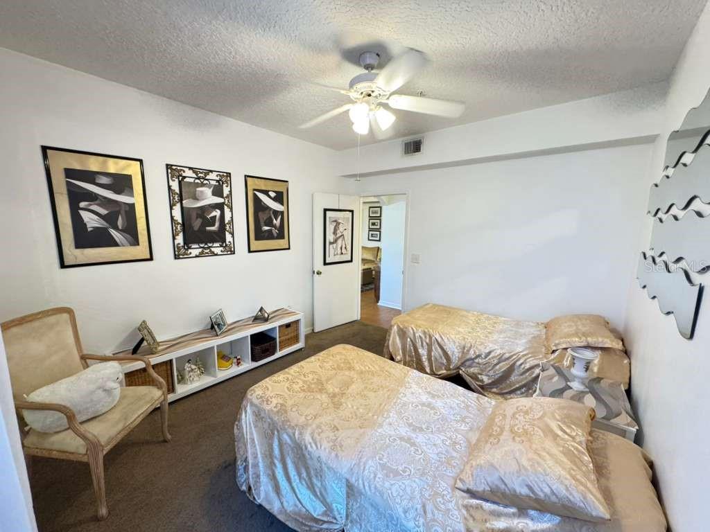 Image 24 of 29 For 5560 Metrowest Boulevard 201