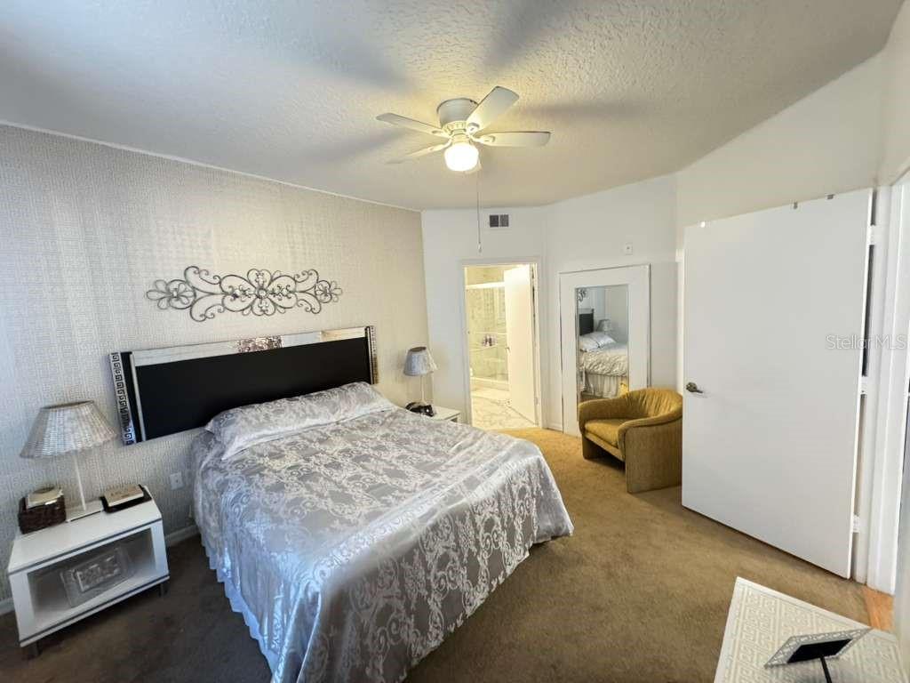 Image 27 of 29 For 5560 Metrowest Boulevard 201