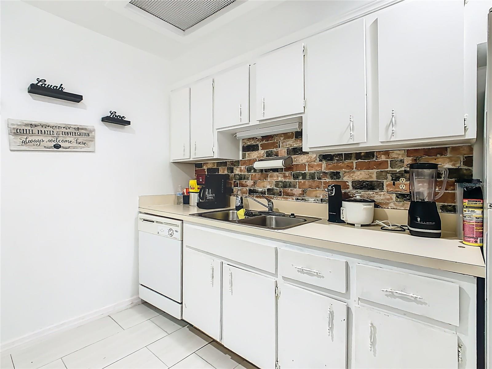 Image 11 of 30 For 4103 Spitfire Avenue