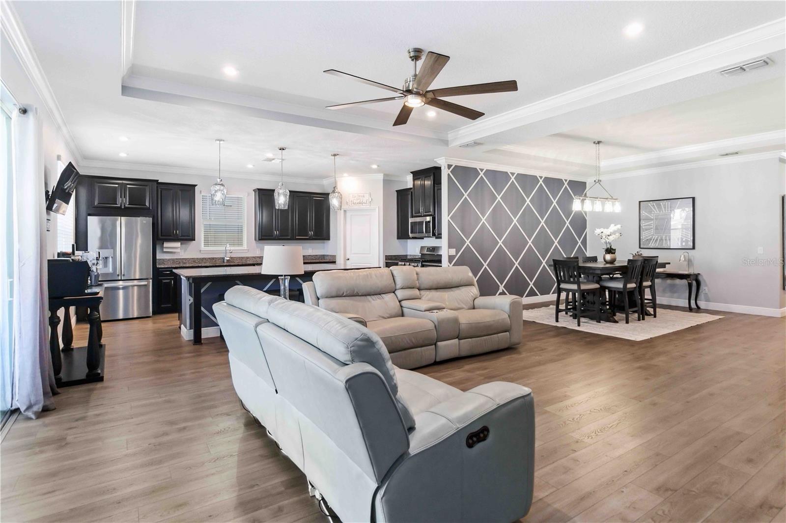 Image 3 of 47 For 1272 Hillcrest View Loop