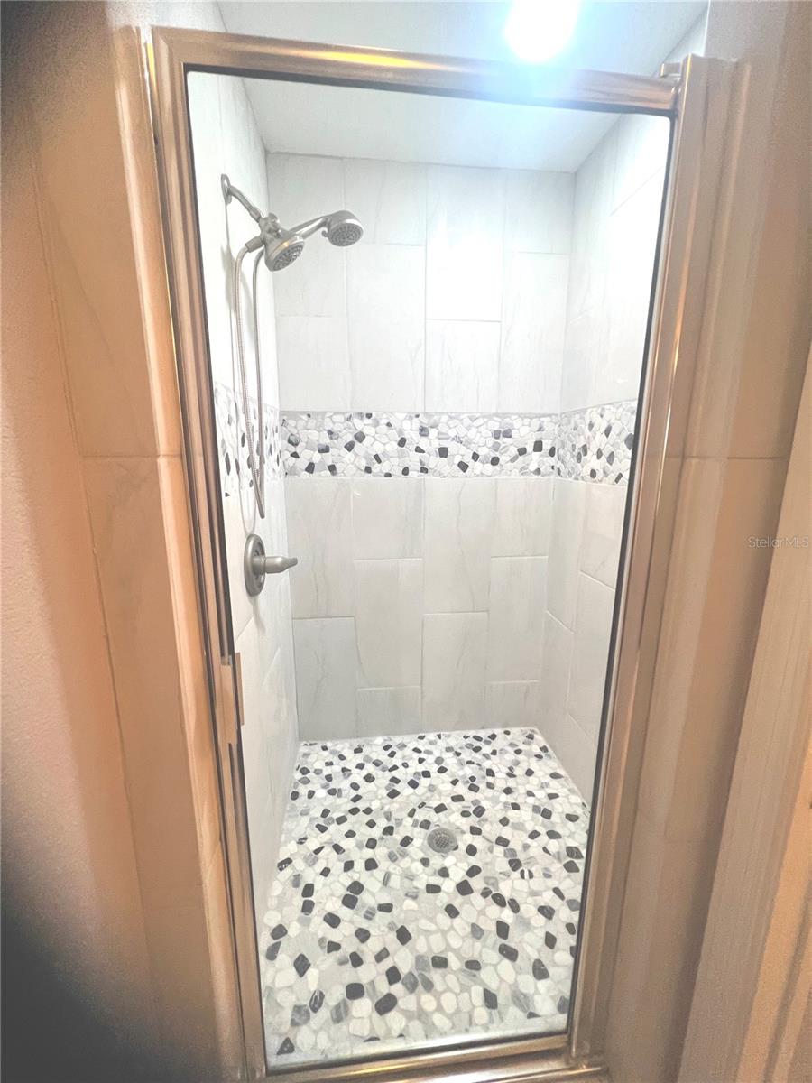 Image 20 of 26 For 315 Eagle Ridge Drive