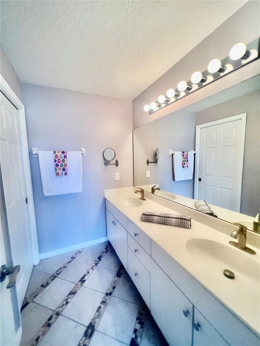 Image 23 of 26 For 315 Eagle Ridge Drive