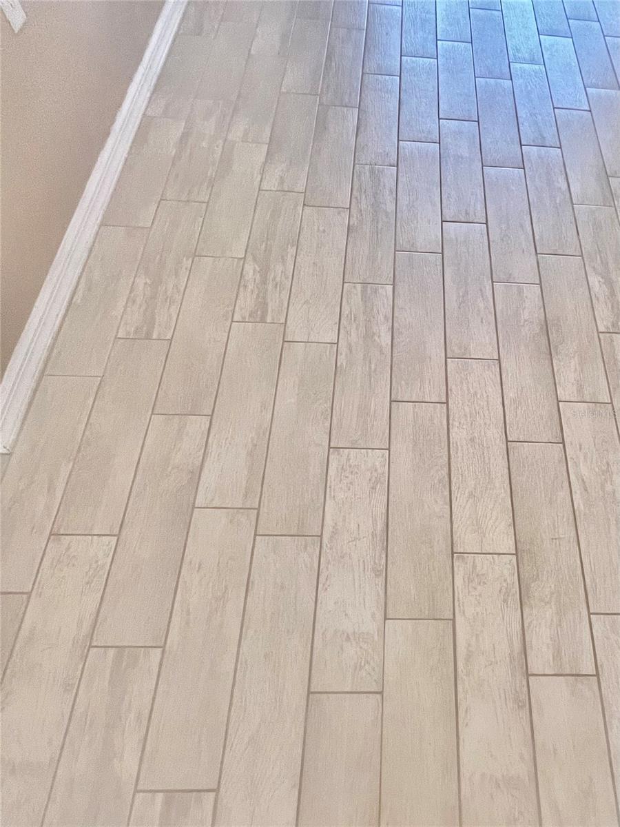 Image 9 of 26 For 315 Eagle Ridge Drive