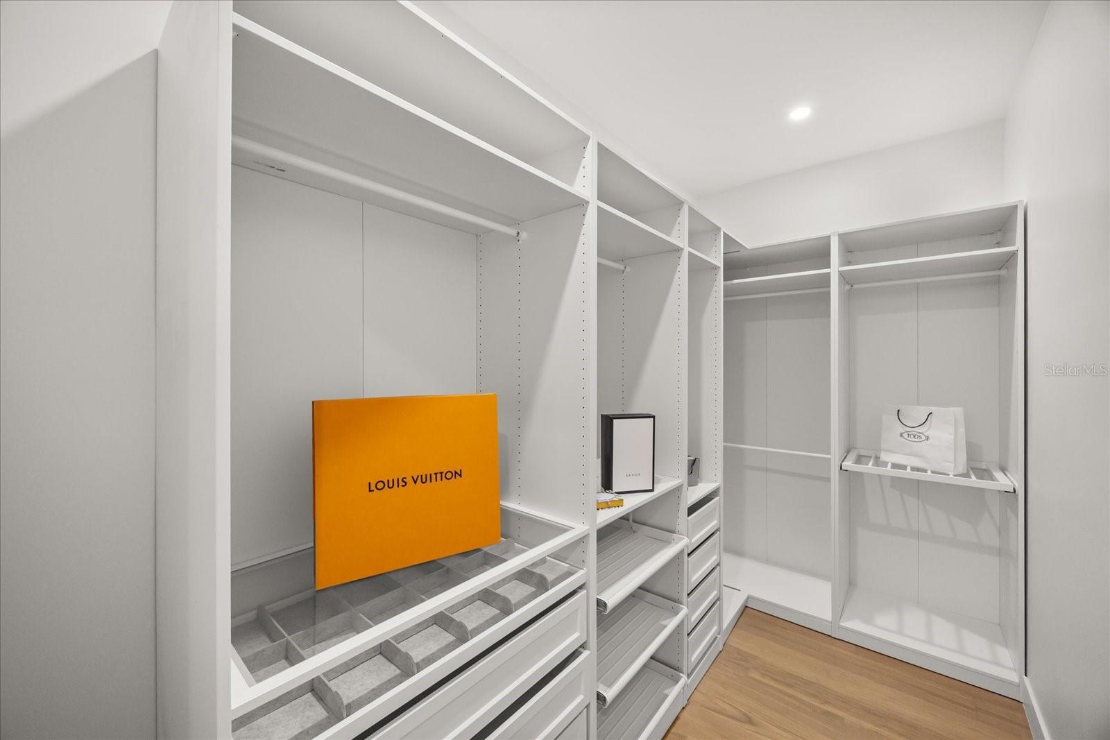 Image 27 of 95 For 505 Jennifer Lane