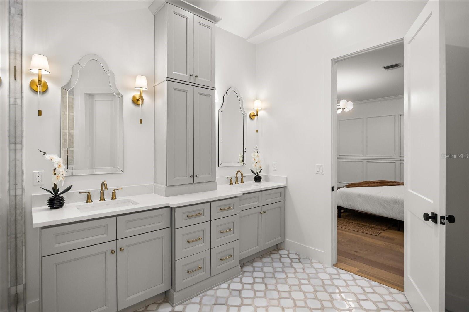 Image 40 of 95 For 505 Jennifer Lane