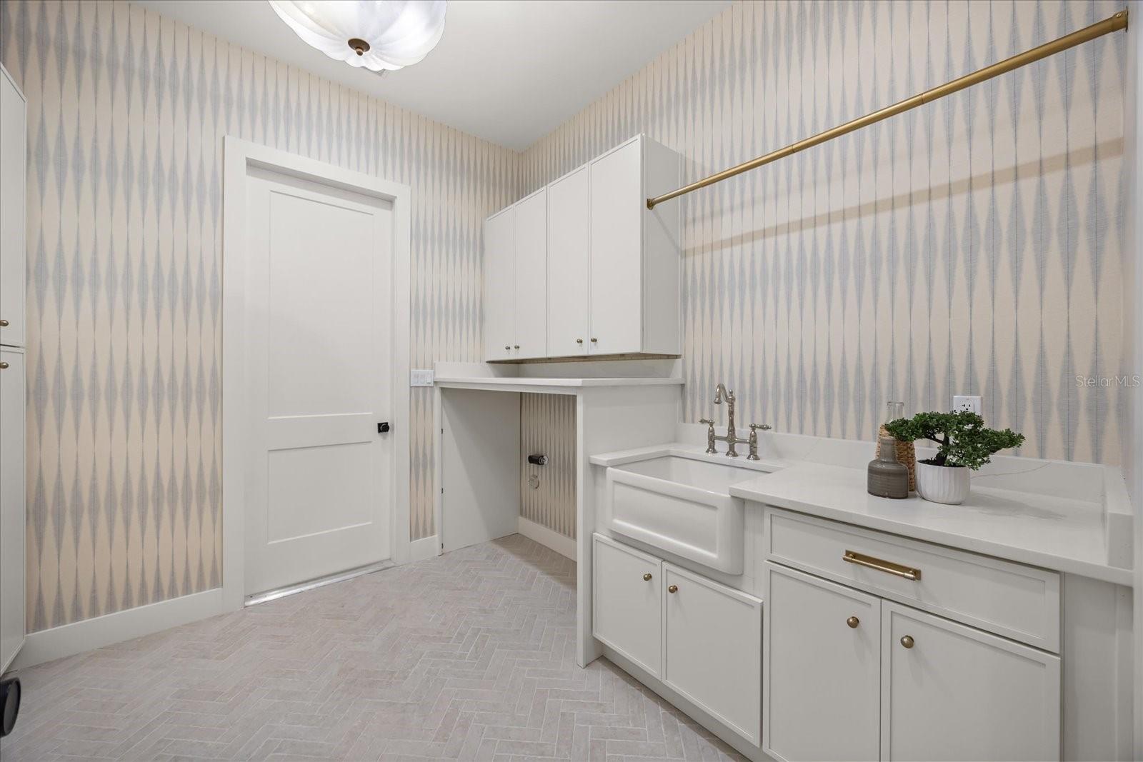 Image 64 of 95 For 505 Jennifer Lane