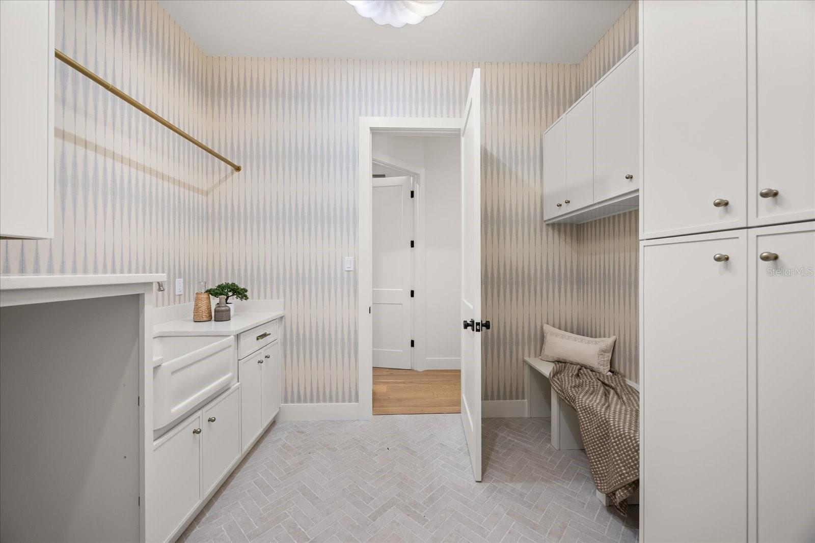 Image 65 of 95 For 505 Jennifer Lane