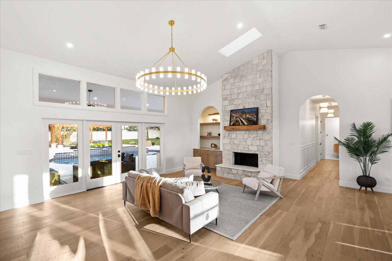 Image 8 of 95 For 505 Jennifer Lane