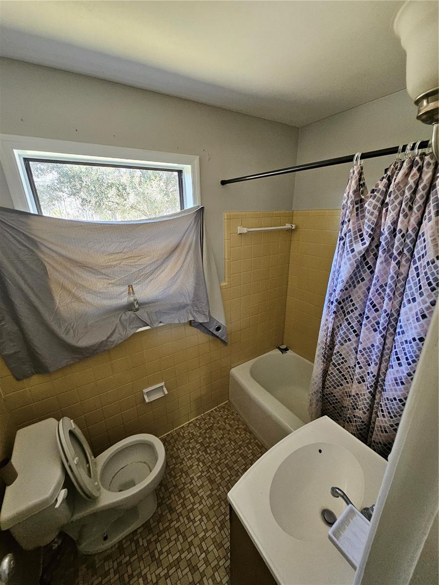 Image 7 of 16 For 600 Oxalis Avenue