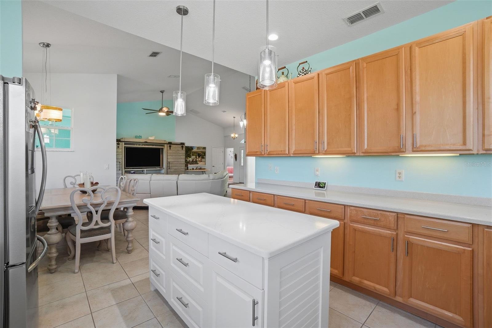 Image 15 of 42 For 20831 Nettleton Street