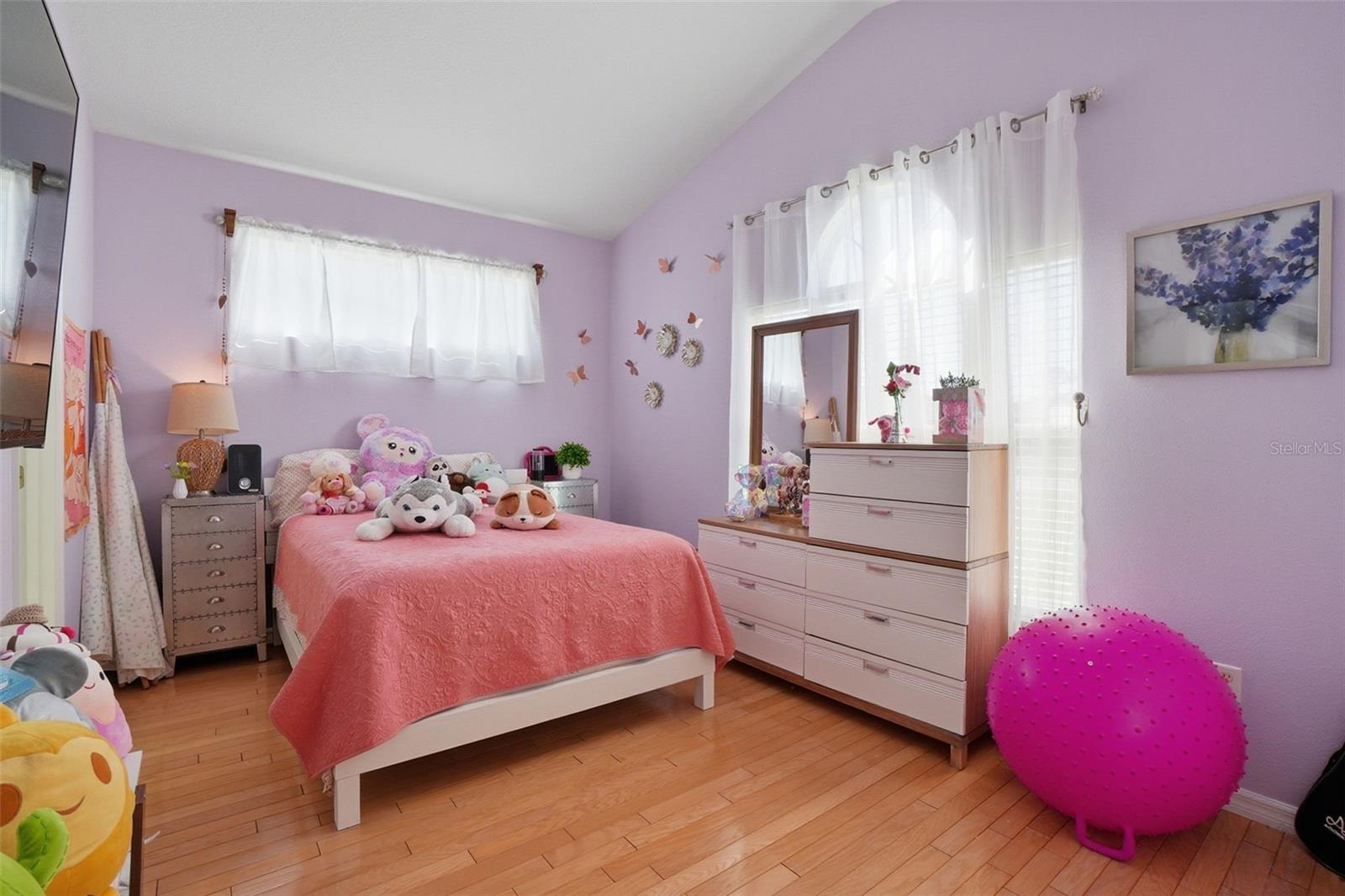 Image 23 of 42 For 20831 Nettleton Street