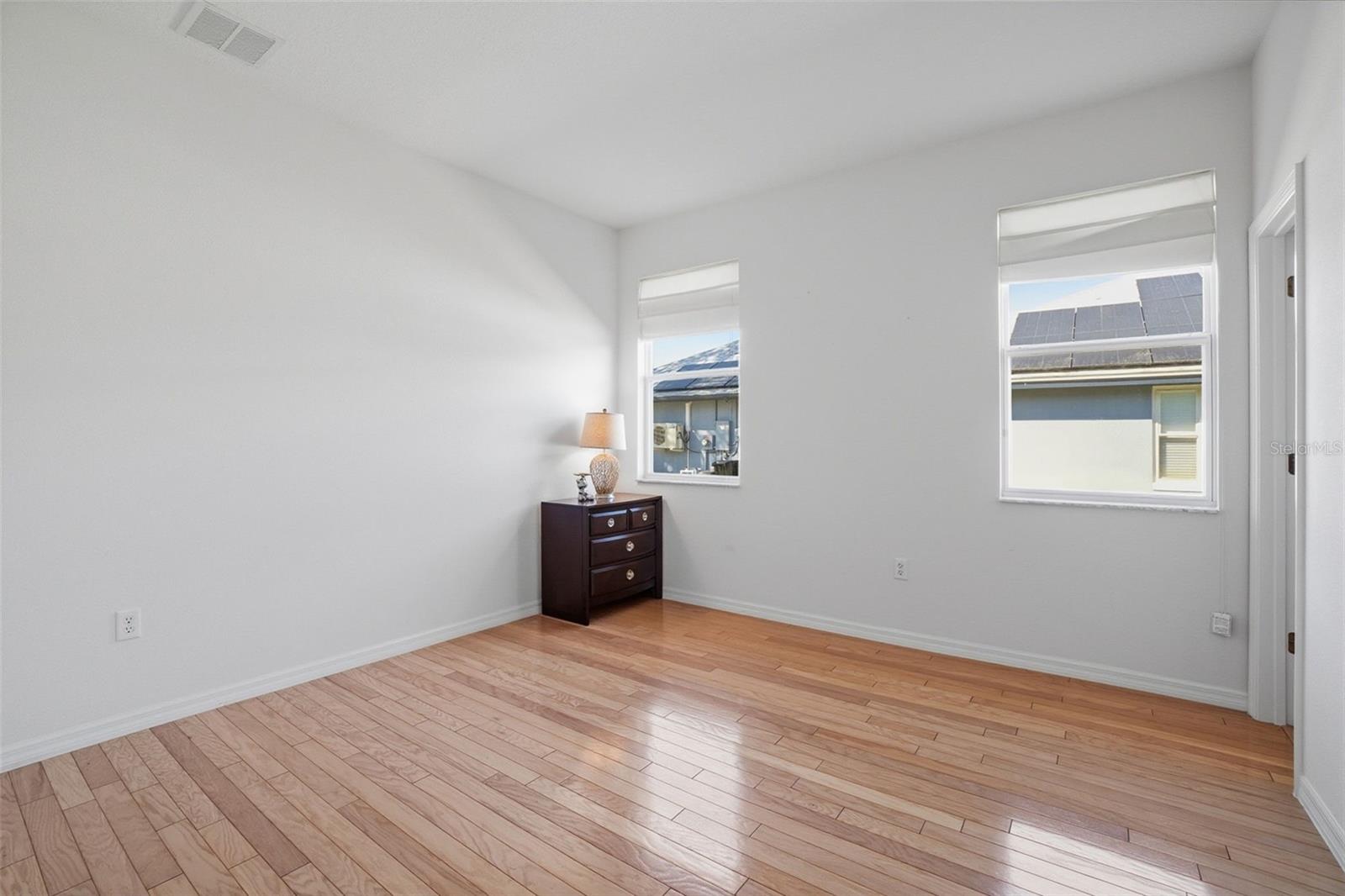 Image 25 of 42 For 20831 Nettleton Street