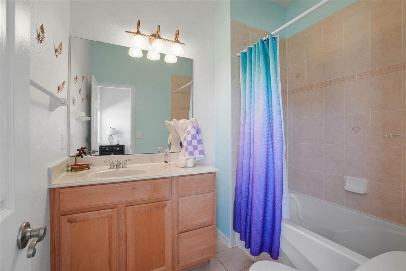 Image 27 of 42 For 20831 Nettleton Street