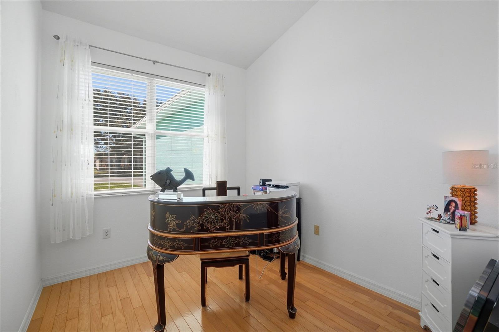 Image 28 of 42 For 20831 Nettleton Street