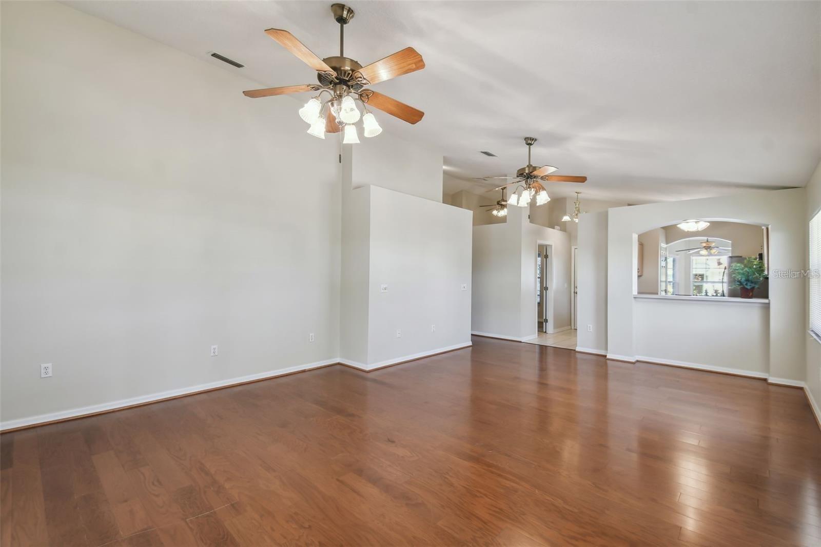 Image 25 of 29 For 1736 Challenger Avenue