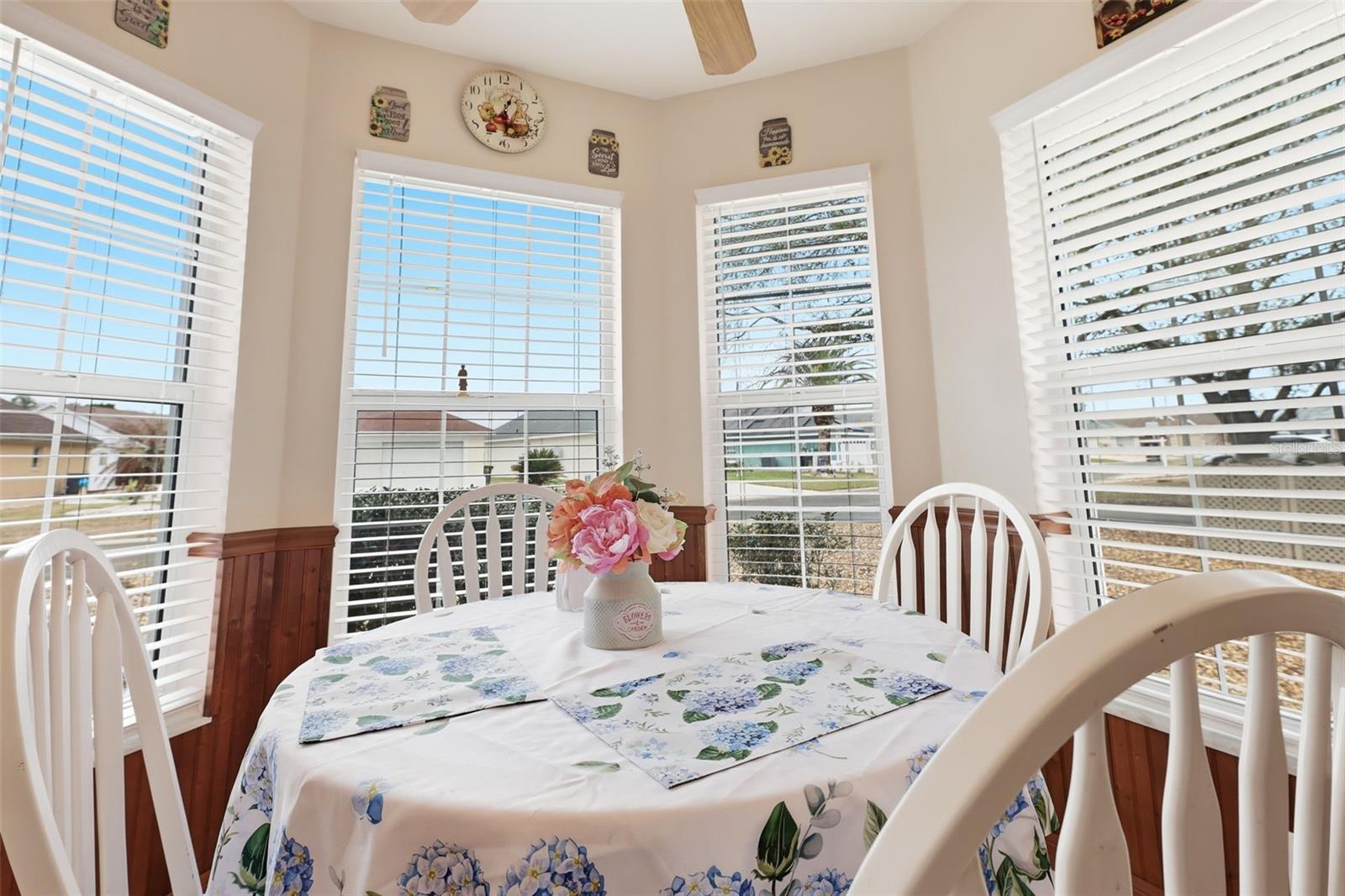 Image 3 of 29 For 1736 Challenger Avenue