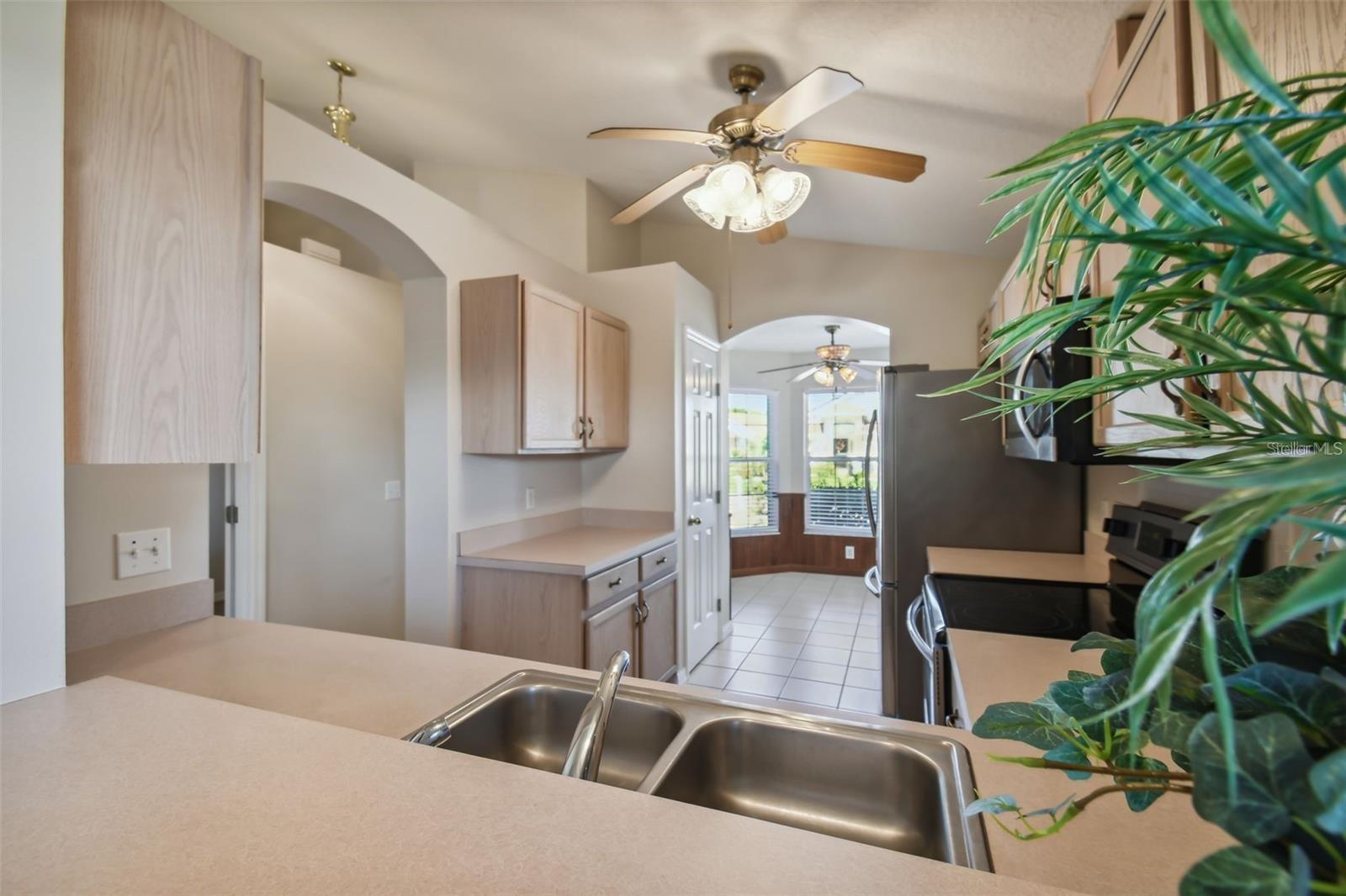 Image 5 of 29 For 1736 Challenger Avenue