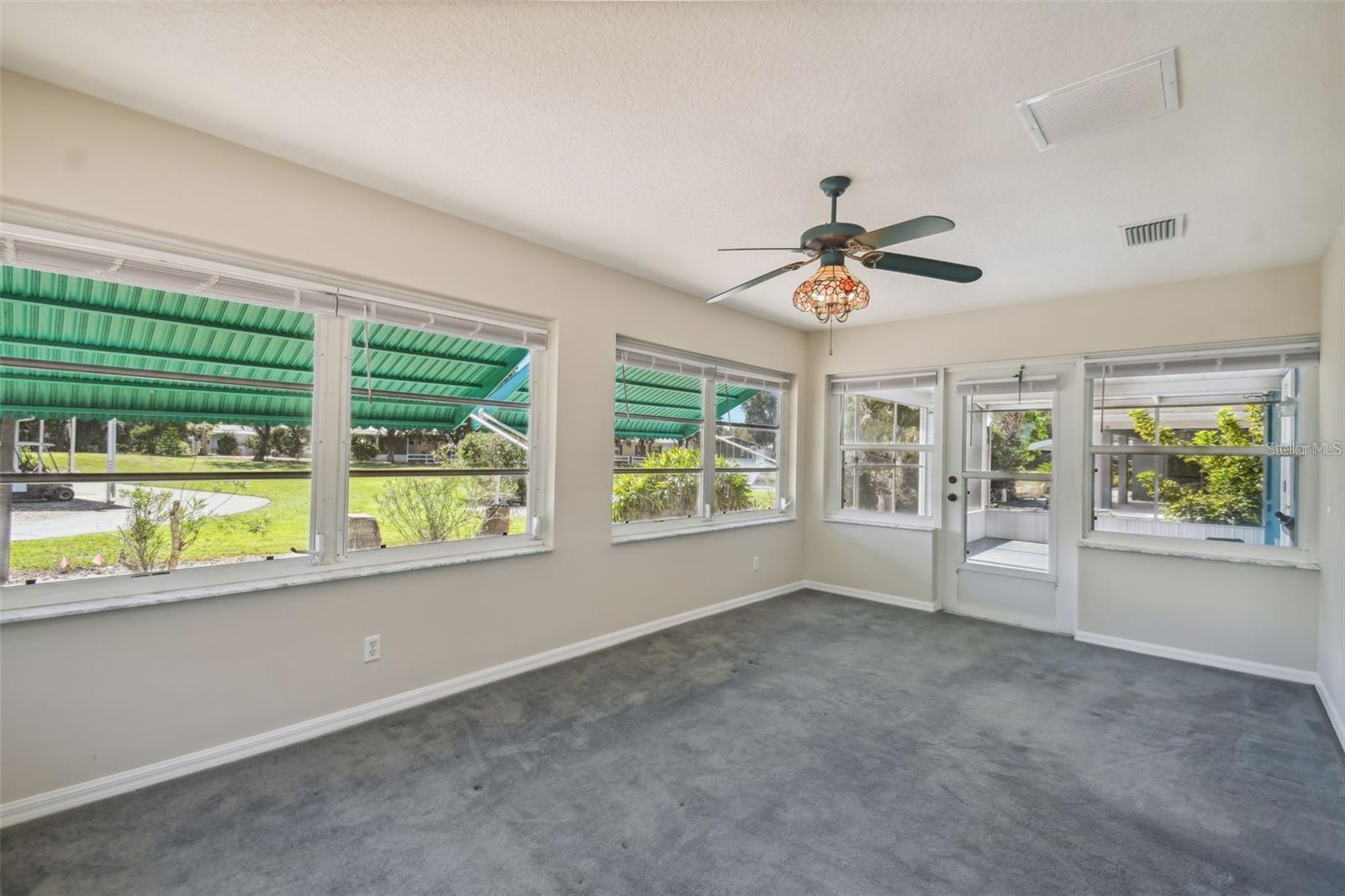 Image 8 of 29 For 1736 Challenger Avenue