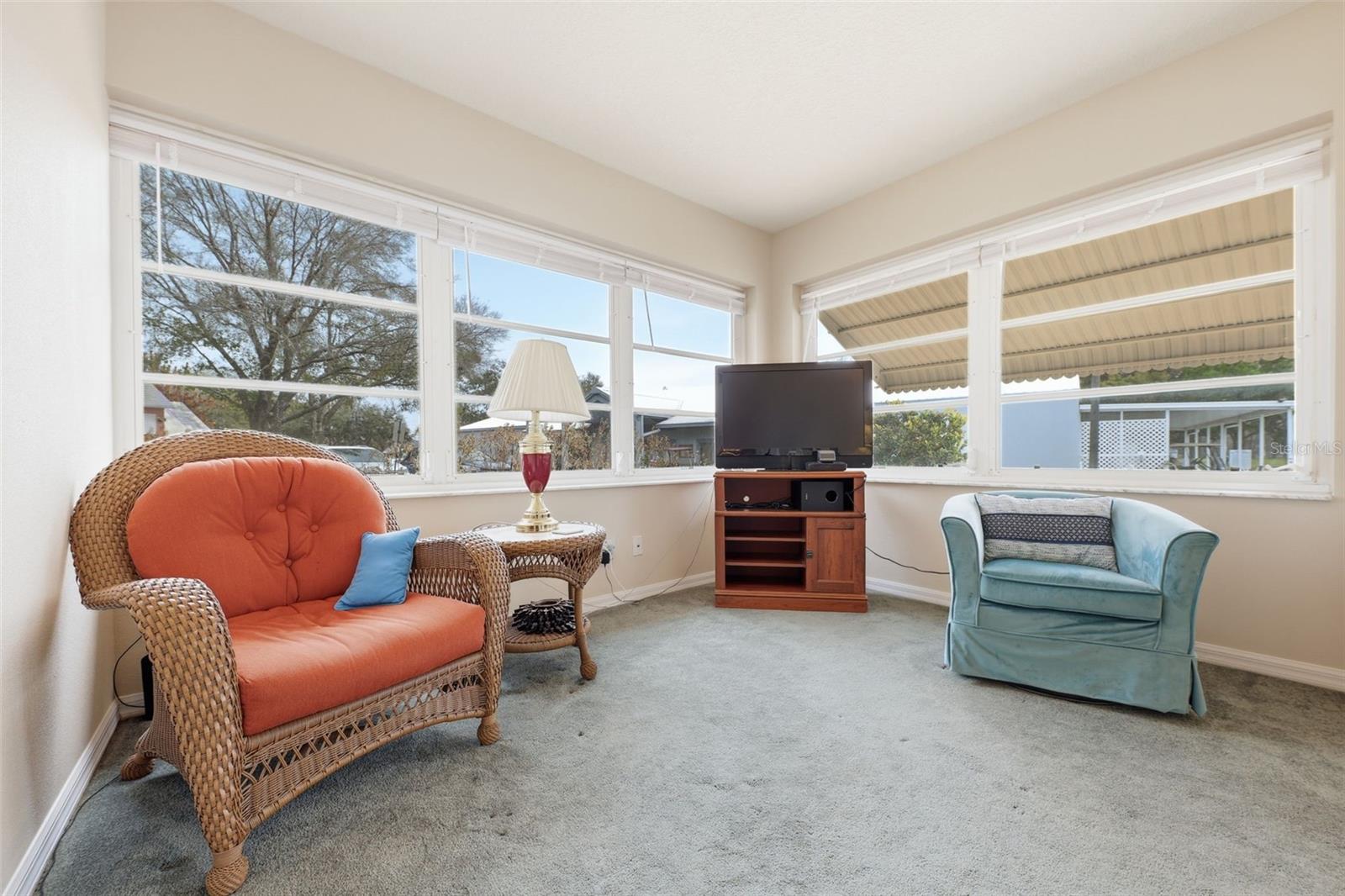 Image 9 of 29 For 1736 Challenger Avenue