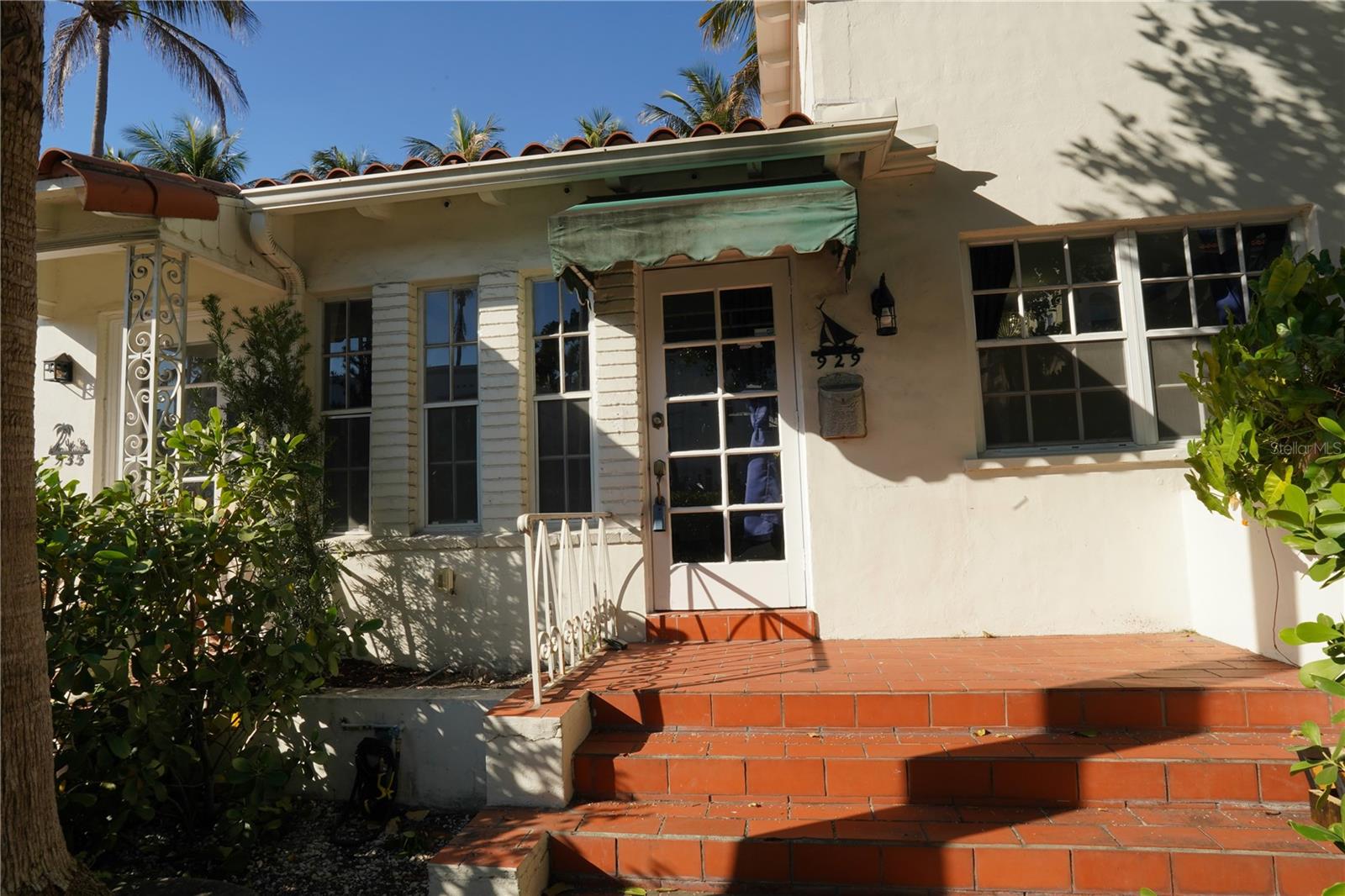 Image 3 of 15 For 1605 Michigan Avenue 929