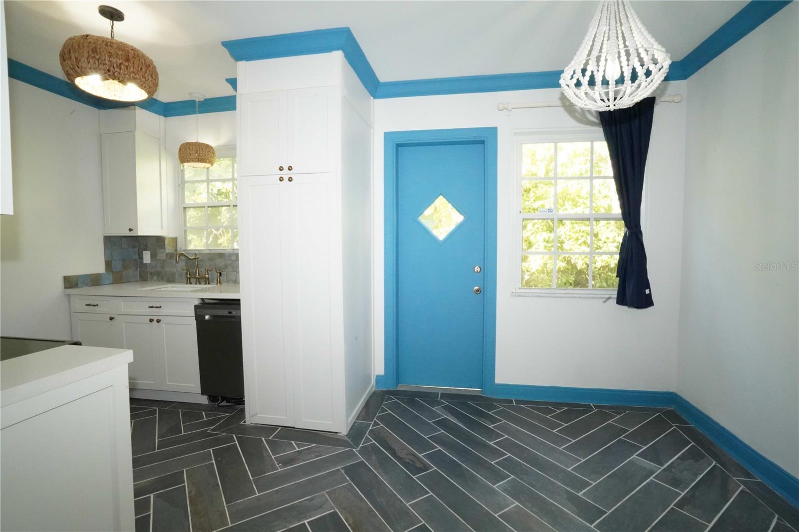 Image 8 of 15 For 1605 Michigan Avenue 929