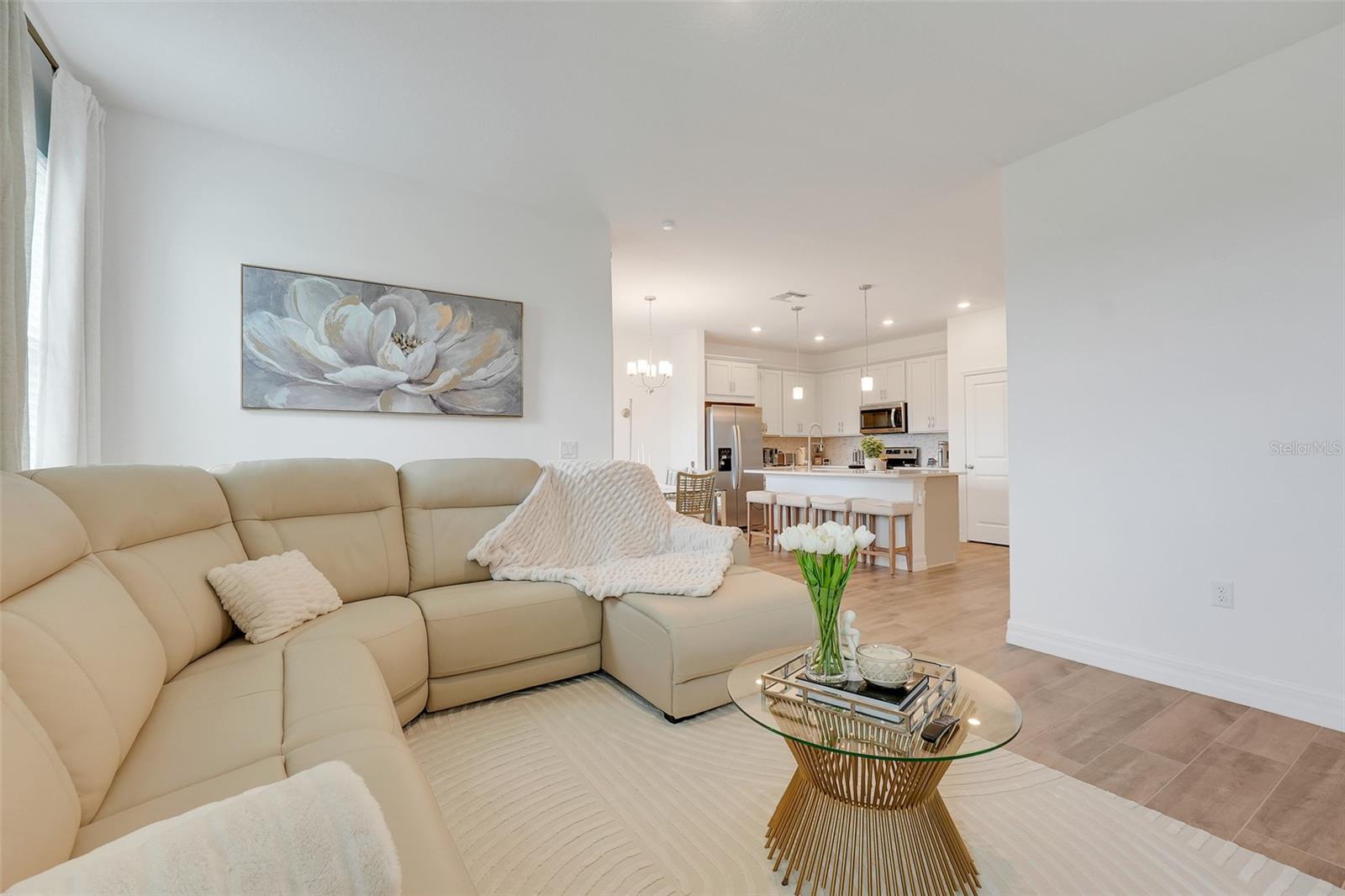 Image 10 of 33 For 5724 Camilla Street