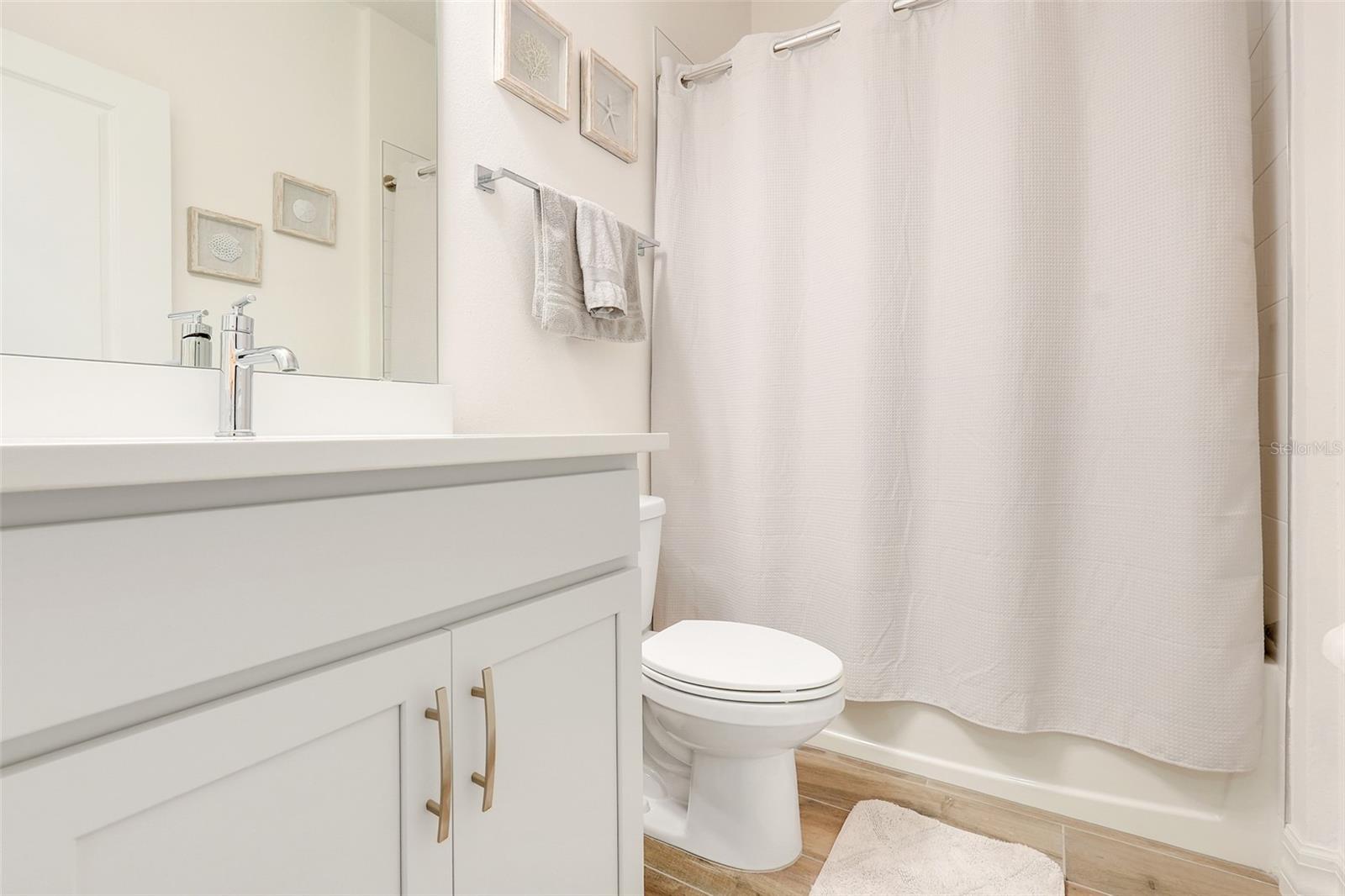 Image 18 of 33 For 5724 Camilla Street