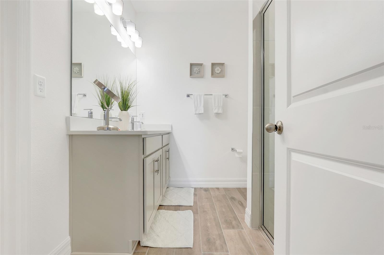 Image 26 of 33 For 5724 Camilla Street