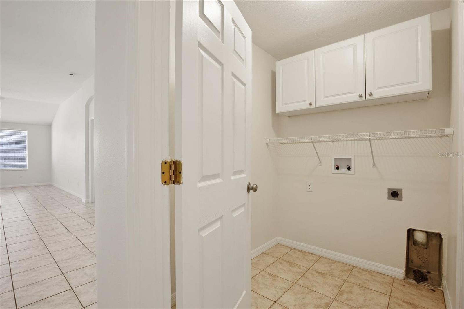 Image 17 of 31 For 9827 White Barn Way