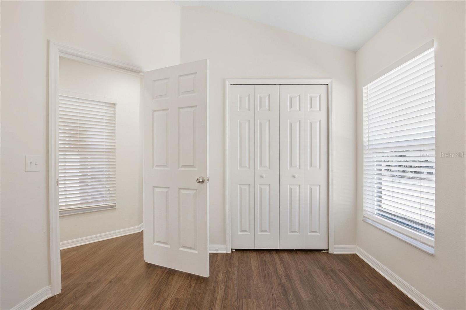 Image 21 of 31 For 9827 White Barn Way