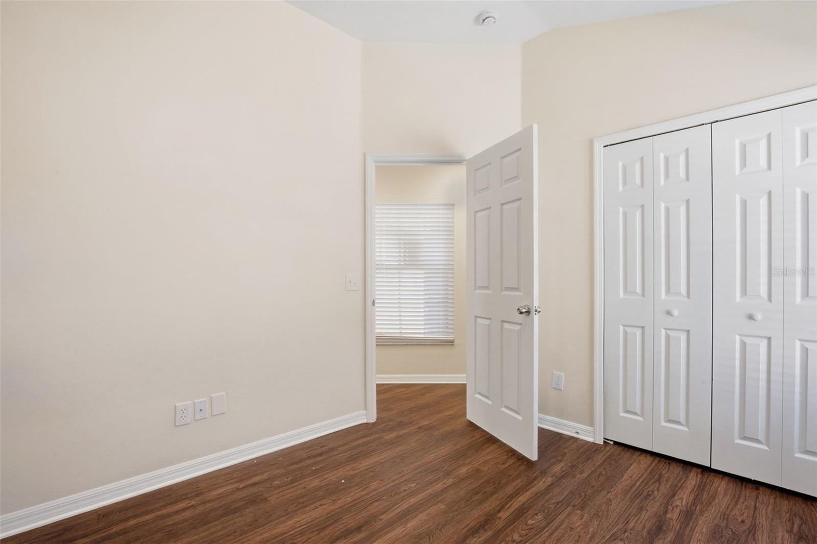 Image 22 of 31 For 9827 White Barn Way