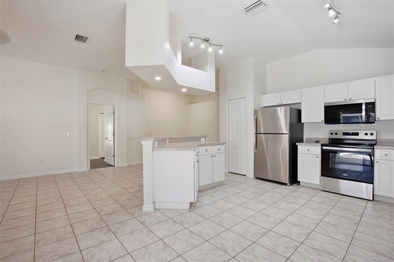 Image 8 of 31 For 9827 White Barn Way