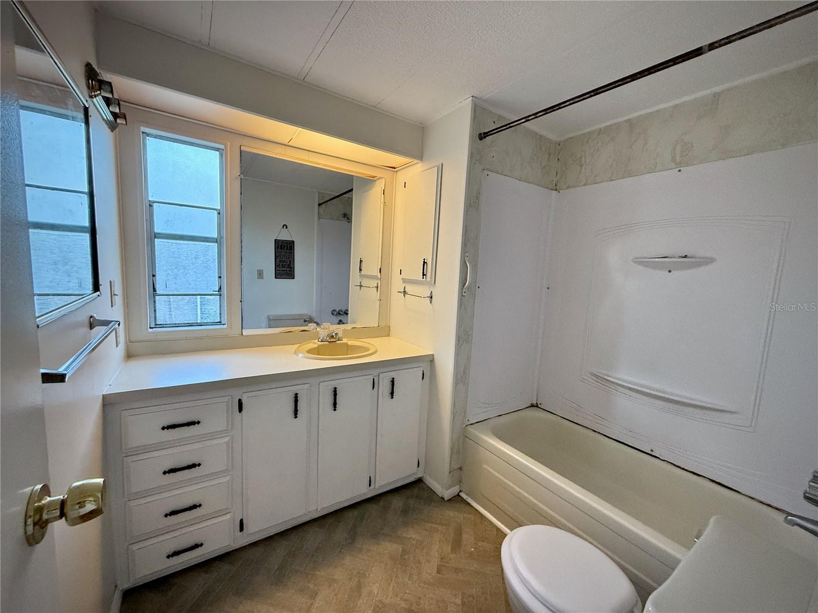 Image 17 of 21 For 26139 Rose Lane