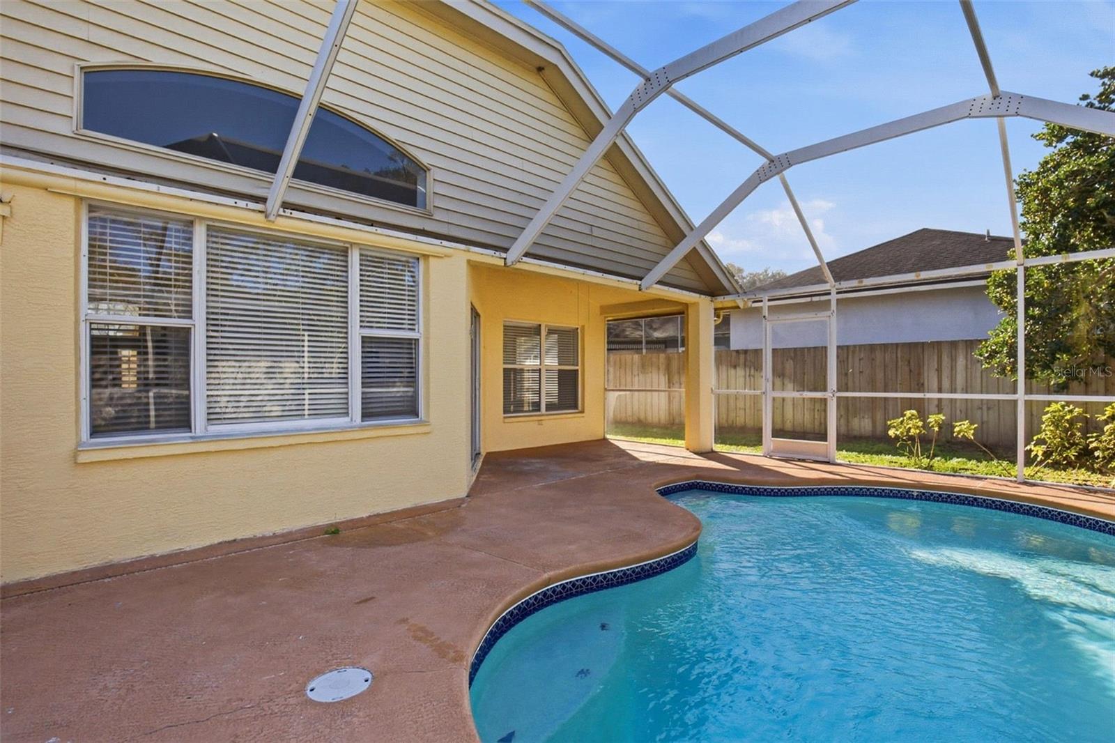 Image 25 of 36 For 16502 Lake Heather Drive