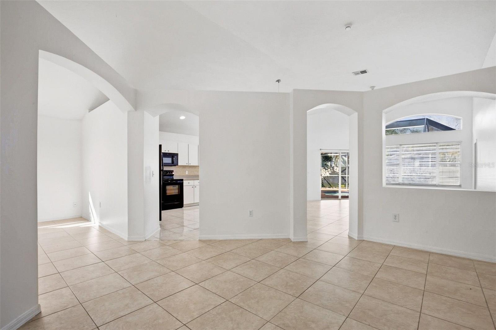 Image 31 of 36 For 16502 Lake Heather Drive