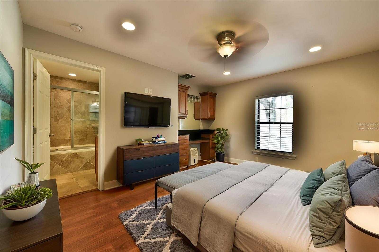 Image 6 of 71 For 5700 Marinell Drive