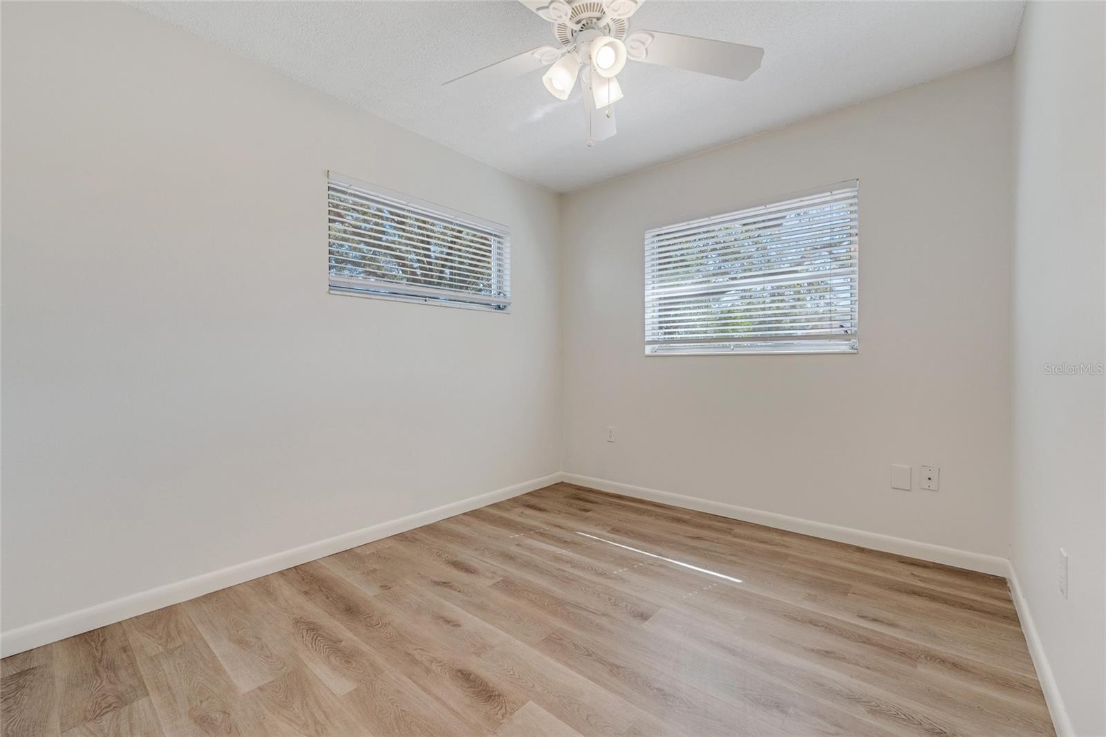 Image 11 of 13 For 1405 Snowden Street