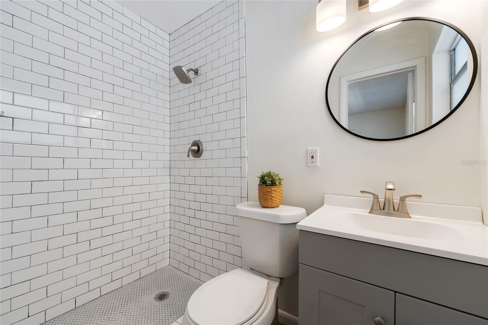 Image 9 of 13 For 1405 Snowden Street