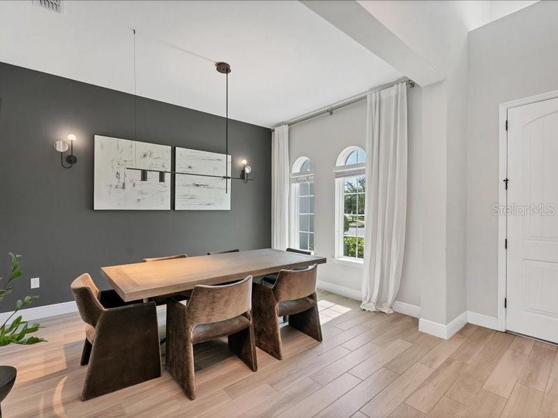 Image 11 of 51 For 8408 Ludington Circle