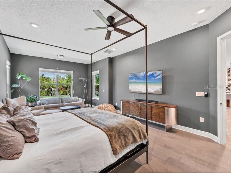 Image 16 of 51 For 8408 Ludington Circle