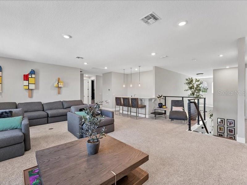 Image 21 of 51 For 8408 Ludington Circle