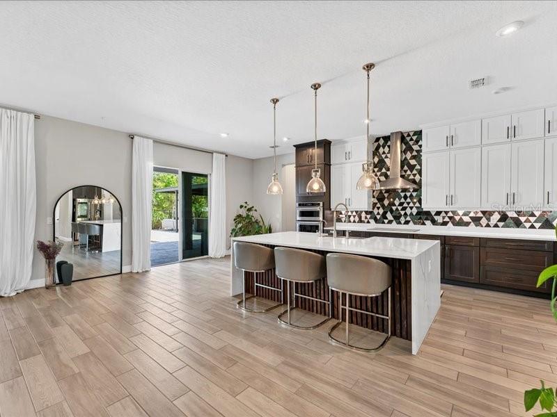 Image 6 of 51 For 8408 Ludington Circle