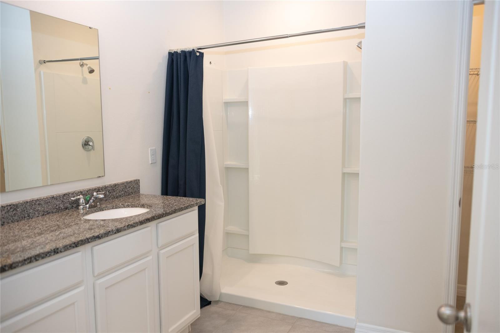 Image 27 of 62 For 3383 Hammond Point