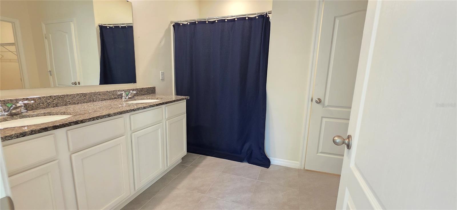 Image 38 of 62 For 3383 Hammond Point