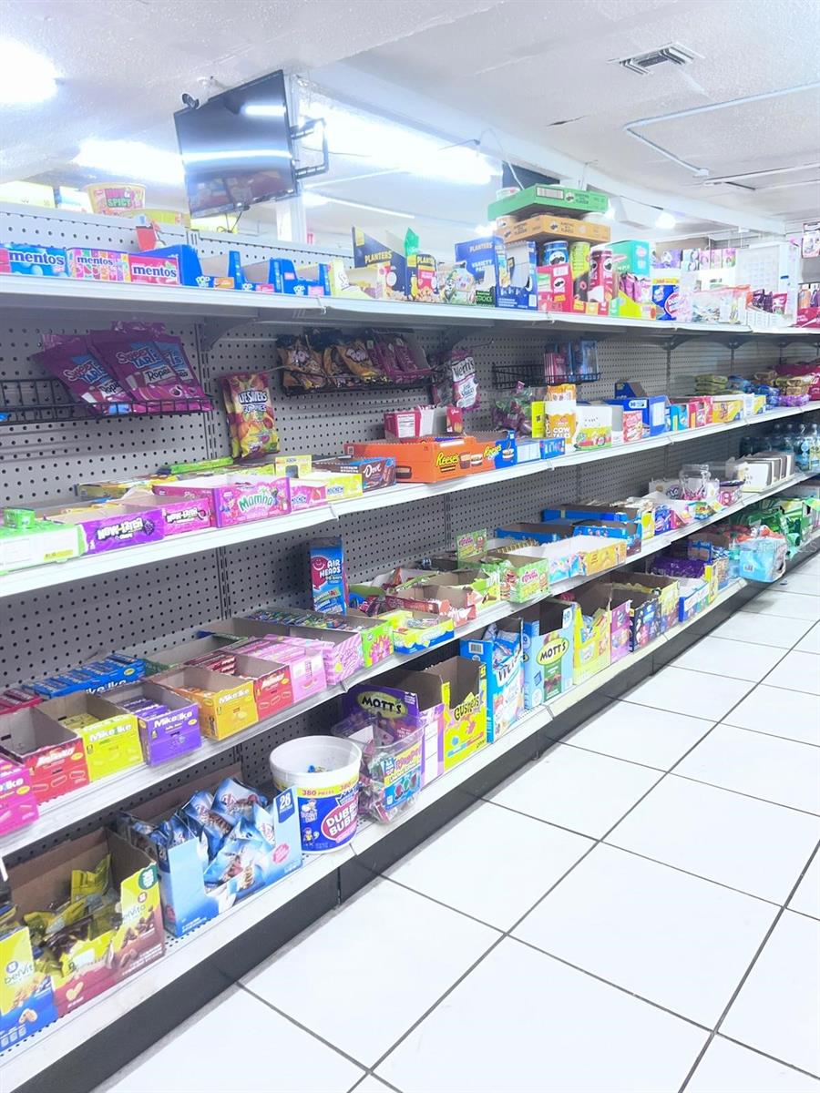 Image 9 of 12 For 1805 Historic Goldsboro Boulevard