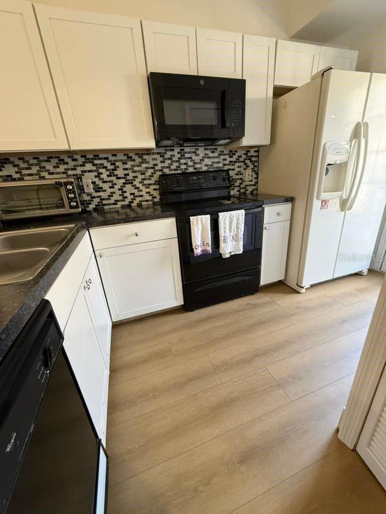 Image 8 of 18 For 1242 Lucaya Circle