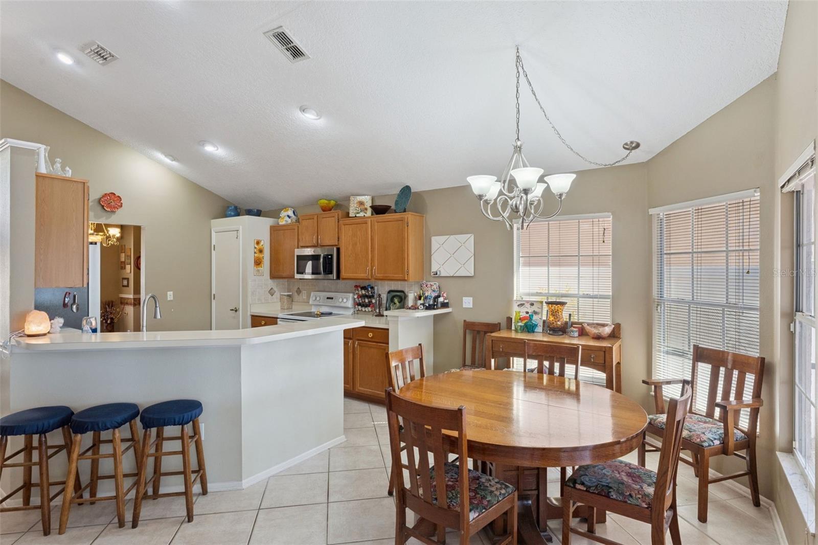 Image 10 of 35 For 2732 Tolworth Avenue