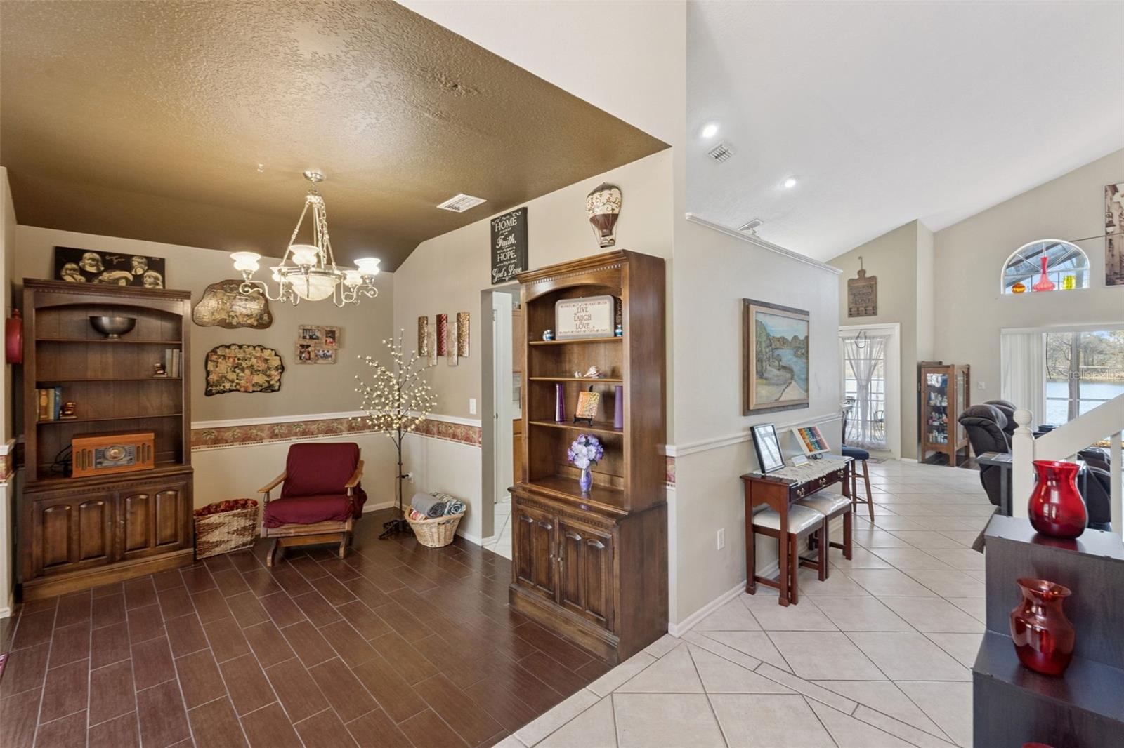 Image 4 of 35 For 2732 Tolworth Avenue